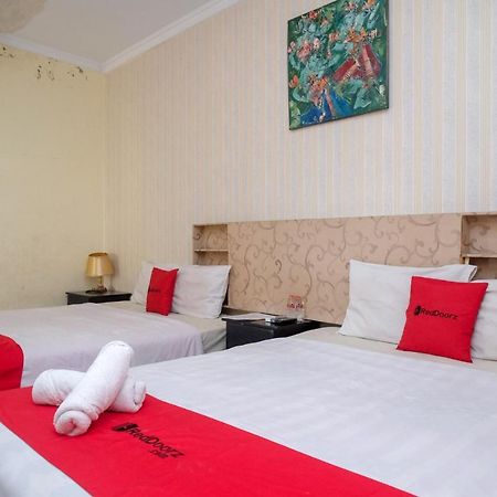 Reddoorz At Mamagayo Inn Джокьякарта Экстерьер фото