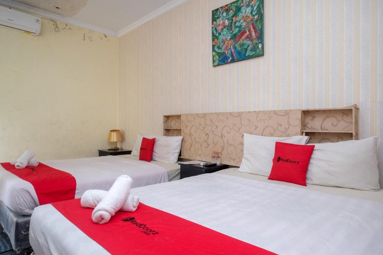 Reddoorz At Mamagayo Inn Джокьякарта Экстерьер фото